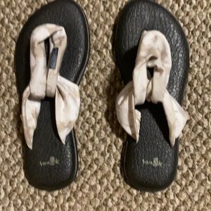 Sanuk sandals